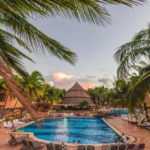 Reef Yucatan & Convention Center Merida